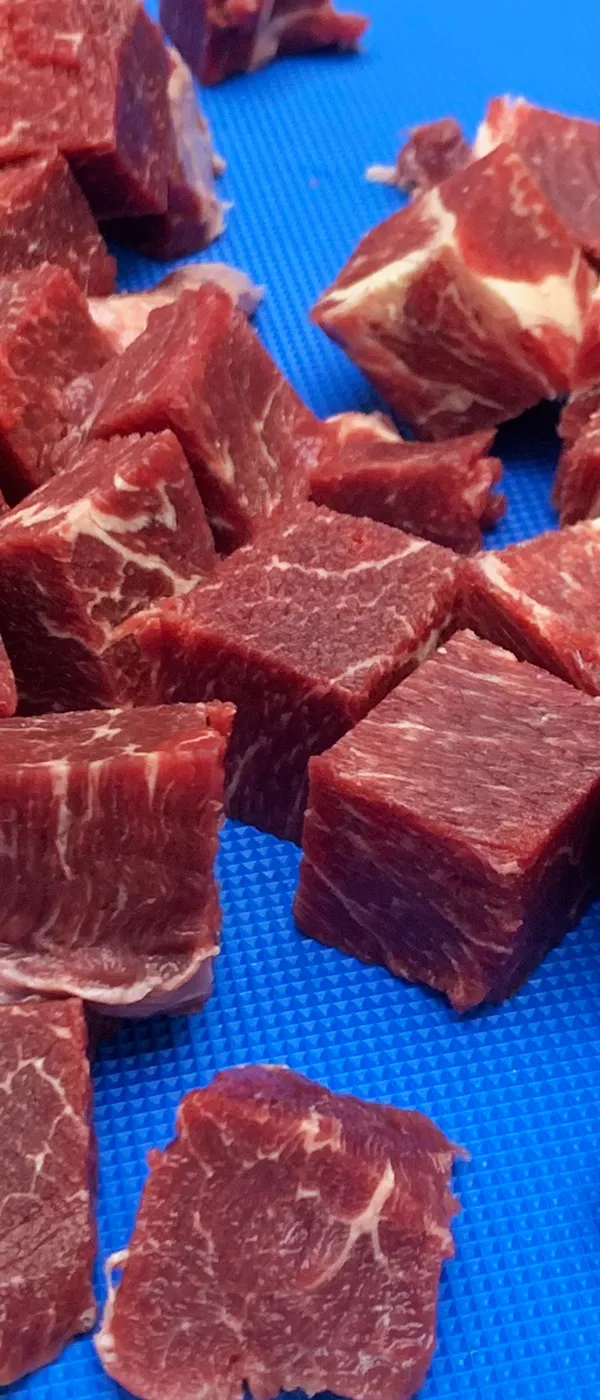 Машина для нарезки замороженного мяса кубиками