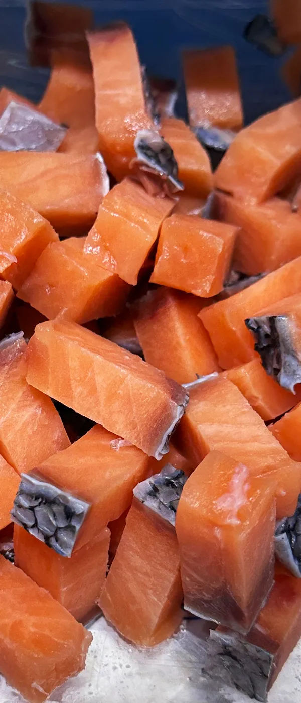 Машина для нарезки замороженного мяса кубиками с двумерным ножом (только для мясной мякоти)
